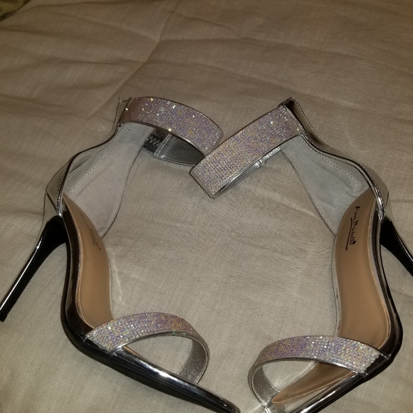 Shoes - Picture 2 of 3